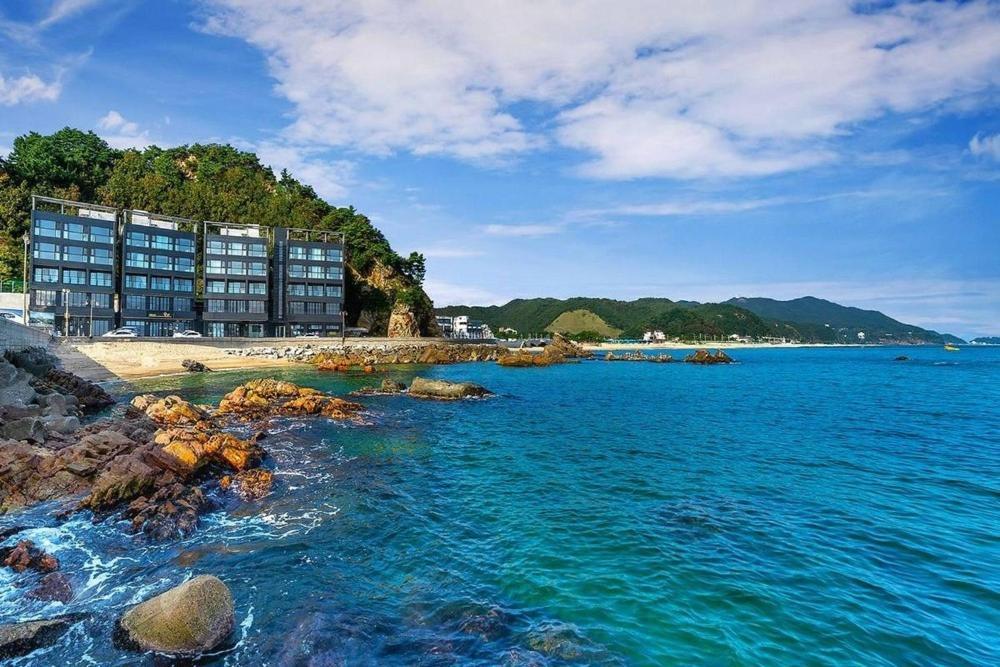 The Great Ocean Pension Gangneung Exterior photo